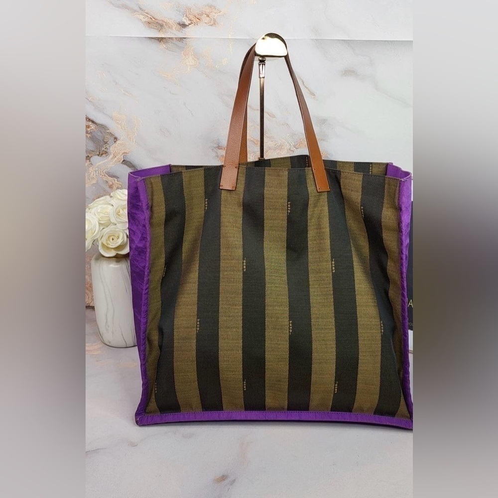 Fendi PEQUIN SHOPPING TOTE BAG - Picture 6 of 17